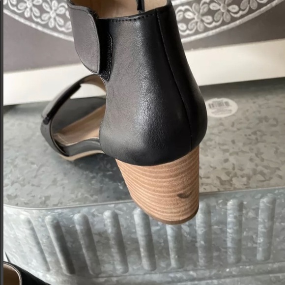 Vionic Solana - Picture 4 of 9